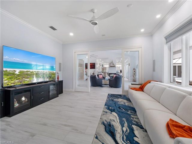 15660 Light Blue CIR, Fort Myers, FL 33908