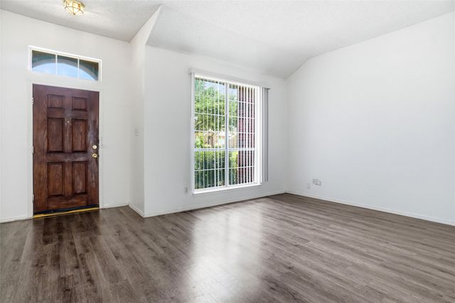 3215 Elmwood Drive, Mesquite, TX 75181