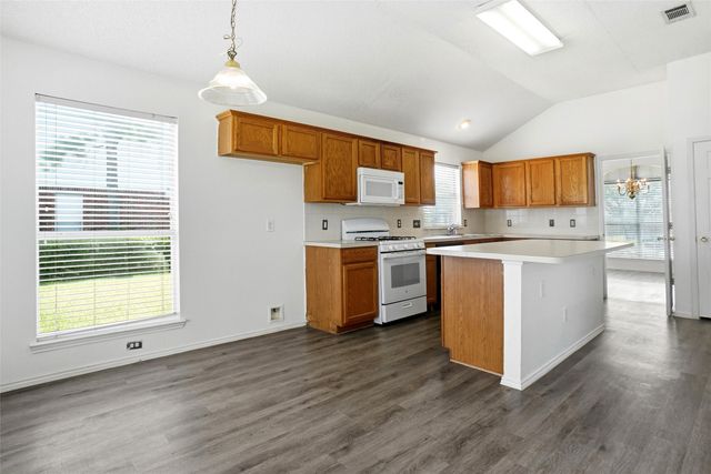 3215 Elmwood Drive, Mesquite, TX 75181