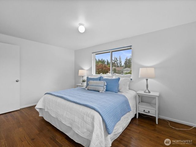 1826 N 199th Street, Shoreline, WA 98133