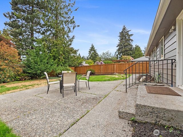 1826 N 199th Street, Shoreline, WA 98133