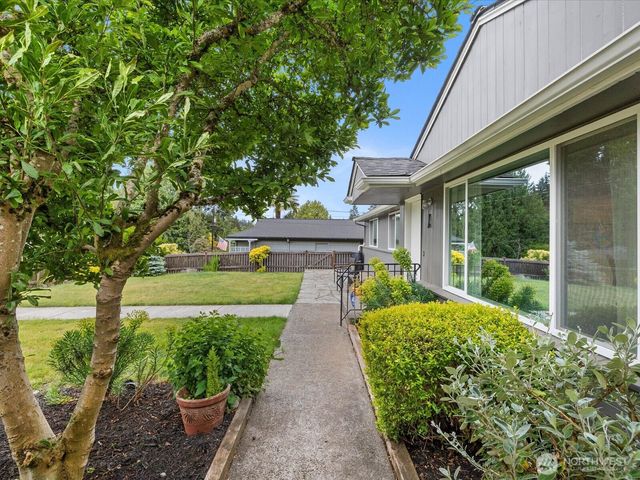 1826 N 199th Street, Shoreline, WA 98133