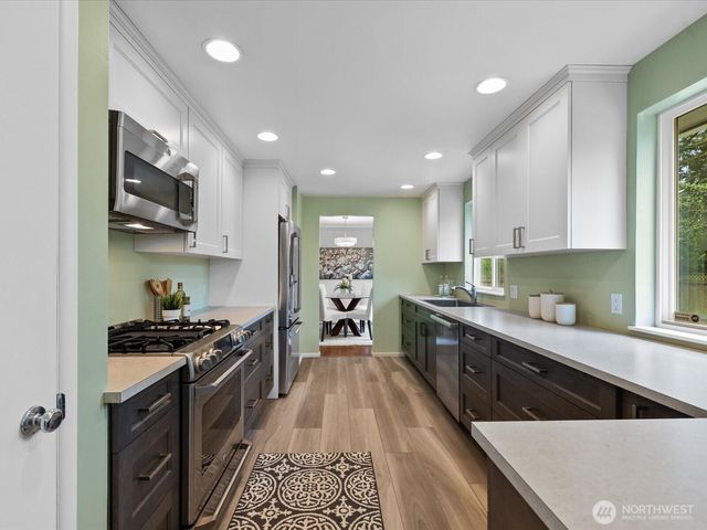 1826 N 199th Street, Shoreline, WA 98133