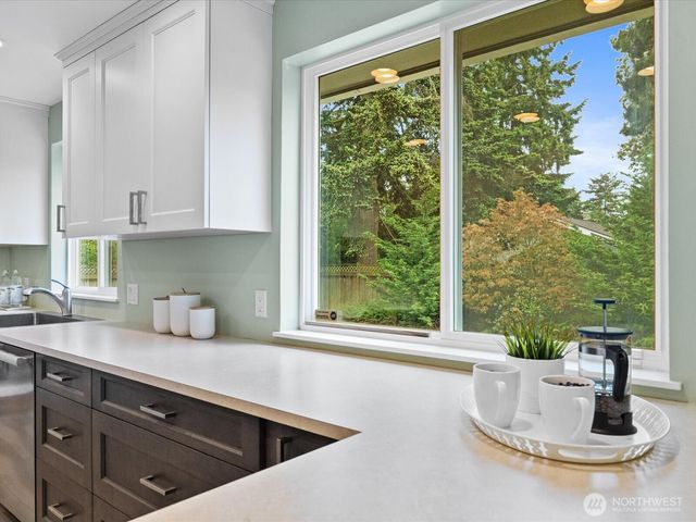 1826 N 199th Street, Shoreline, WA 98133