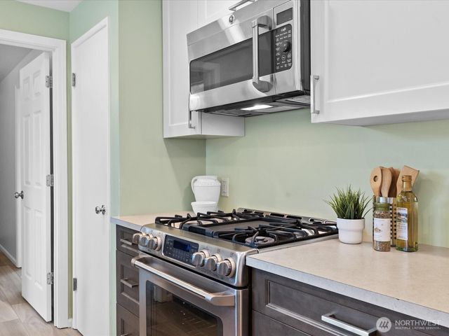 1826 N 199th Street, Shoreline, WA 98133