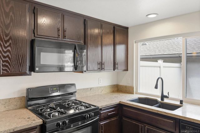 670 Kumquat Way, Oceanside, CA 92058