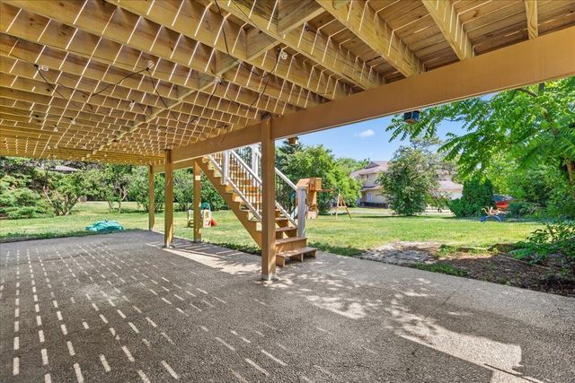 16865 Eldorado DRIVE, Brookfield, WI 53005
