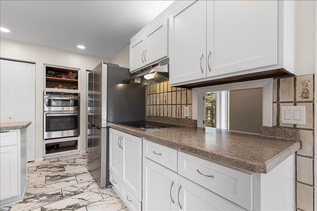16865 Eldorado DRIVE, Brookfield, WI 53005