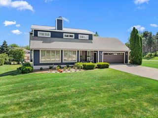 16865 Eldorado DRIVE, Brookfield, WI 53005