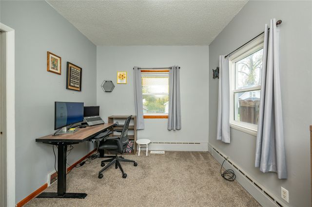 330 N 1st Street, Carlisle, IA 50047