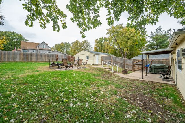 330 N 1st Street, Carlisle, IA 50047