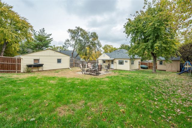 330 N 1st Street, Carlisle, IA 50047