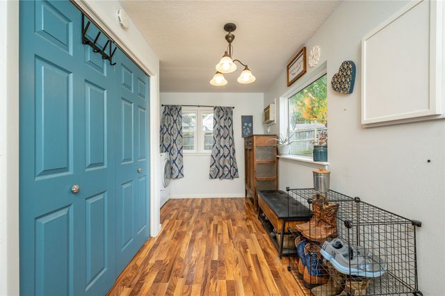 330 N 1st Street, Carlisle, IA 50047