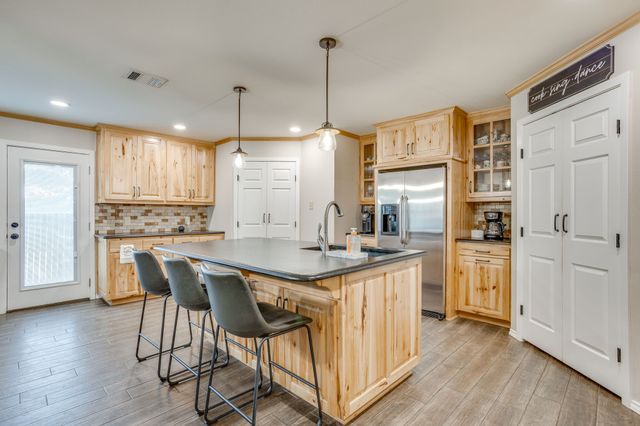 7008 County Road 527, Burleson, TX 76028