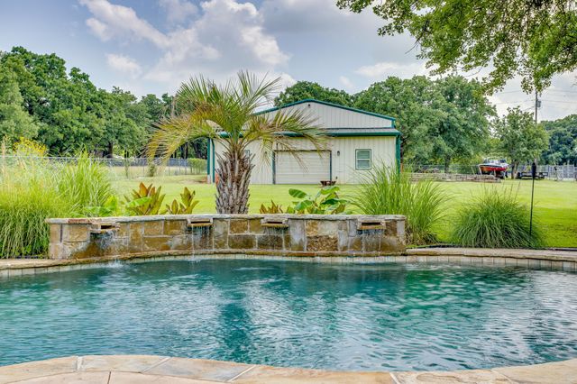 7008 County Road 527, Burleson, TX 76028