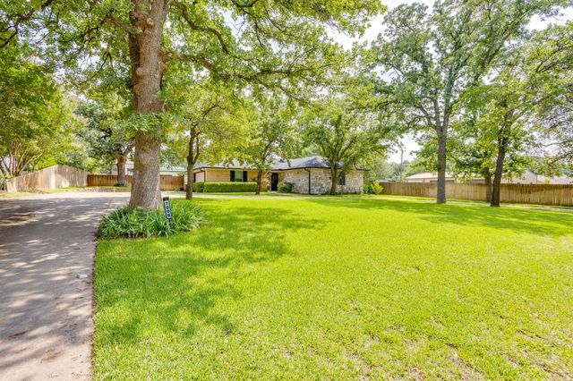 7008 County Road 527, Burleson, TX 76028