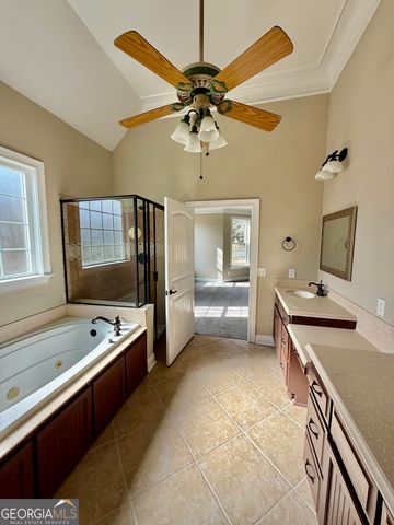 251 Peregrine Drive, Byron, GA 31008