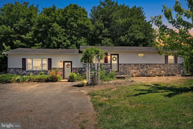 135 GRUBBS CORNER RD, Peach Bottom, PA 17563