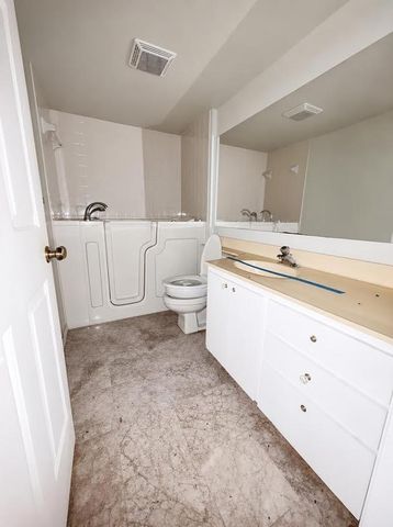 3540 WHITEHALL Drive 105, West Palm Beach, FL 33401