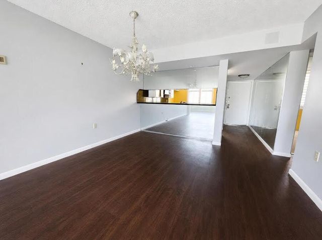 3540 WHITEHALL Drive 105, West Palm Beach, FL 33401