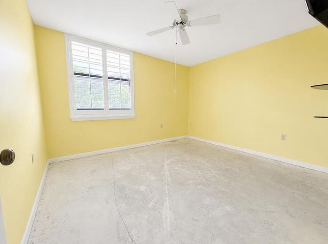 3540 WHITEHALL Drive 105, West Palm Beach, FL 33401