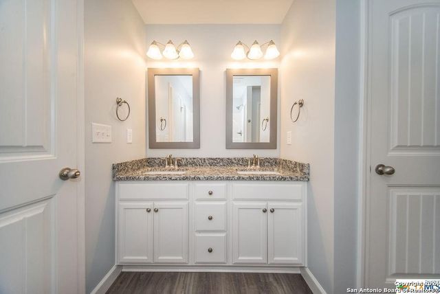 183 Lost Maples Way, Marion, TX 78124