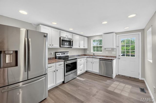 10730 Wurdack Avenue, St Louis, MO 63114