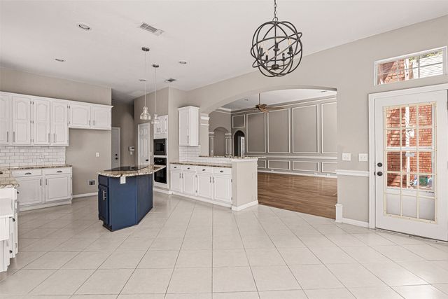 407 Dorcas Lane, Arlington, TX 76013