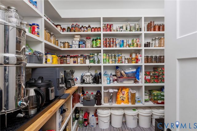 13109 Winding White Rose Ln, Ashland, VA 23005