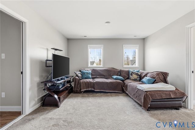 13109 Winding White Rose Ln, Ashland, VA 23005