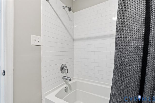 13109 Winding White Rose Ln, Ashland, VA 23005