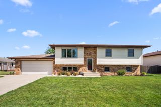1522 W 99th Avenue, Crown Point, IN 46307