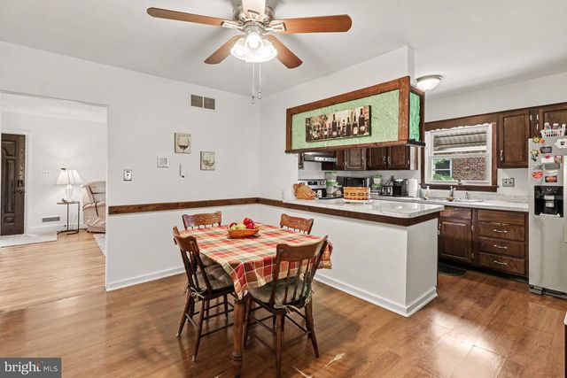 414 APPLETREE RD, Camp Hill, PA 17011