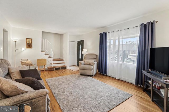 414 APPLETREE RD, Camp Hill, PA 17011