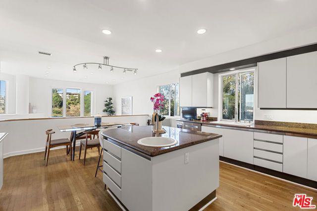 3670 Avenida Del Sol, Studio City (los Angeles), CA 91604