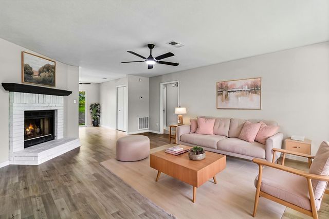 3360 Us Highway 190 W, Point Blank, TX 77364