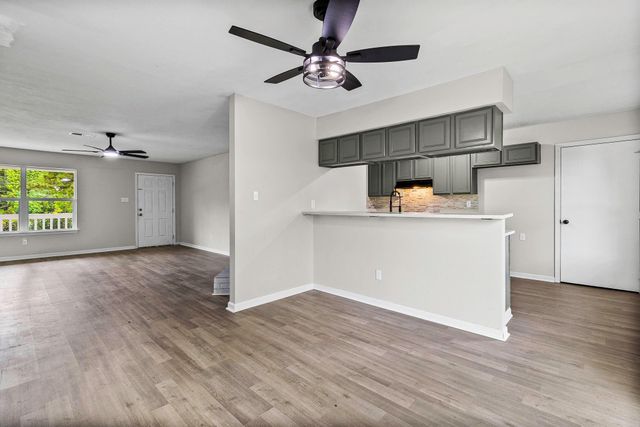 3360 Us Highway 190 W, Point Blank, TX 77364