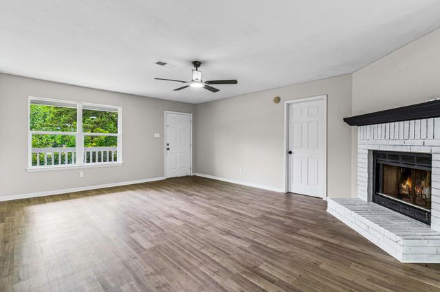 3360 Us Highway 190 W, Point Blank, TX 77364