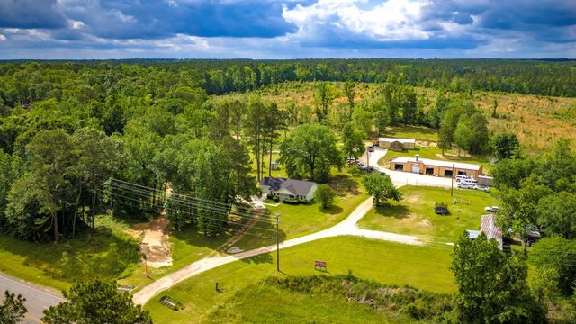 3360 Us Highway 190 W, Point Blank, TX 77364