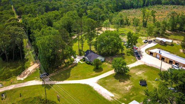 3360 Us Highway 190 W, Point Blank, TX 77364