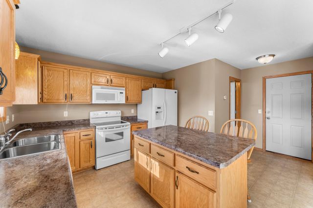 874 Independence Drive, Big Lake, MN 55309