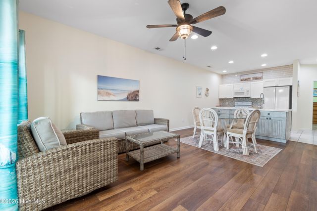 133 Avian Drive Apt 3403, Sunset Beach, NC 28468