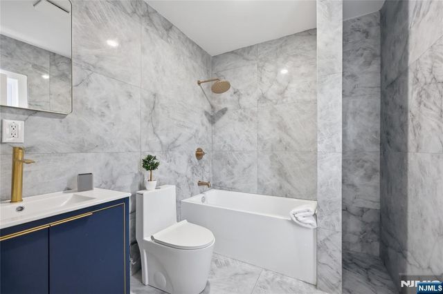 222 30th Street, Paterson, NJ 07514