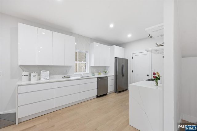 222 30th Street, Paterson, NJ 07514