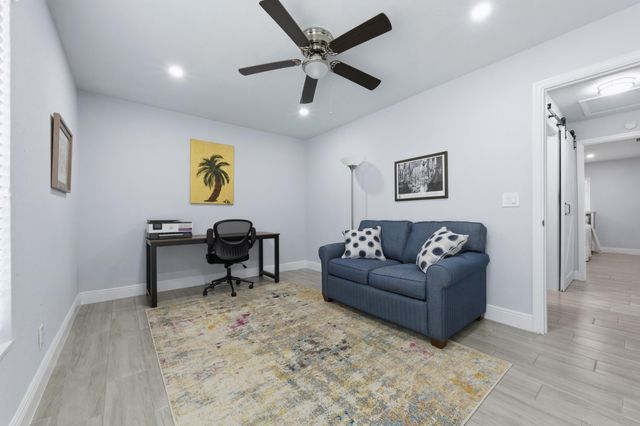 586 Laconia Circle, Lake Worth, FL 33467