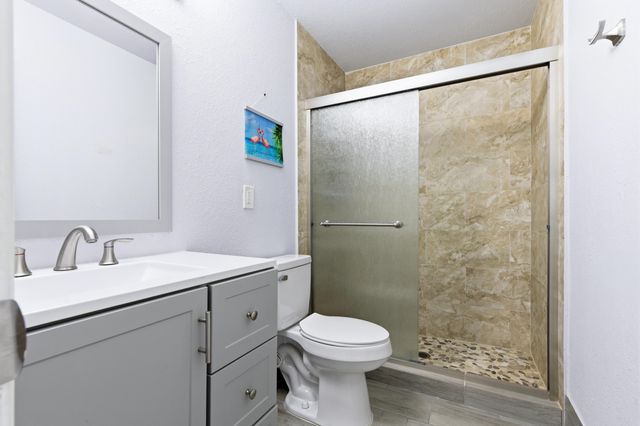 586 Laconia Circle, Lake Worth, FL 33467