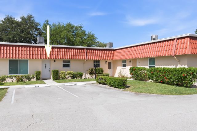 586 Laconia Circle, Lake Worth, FL 33467