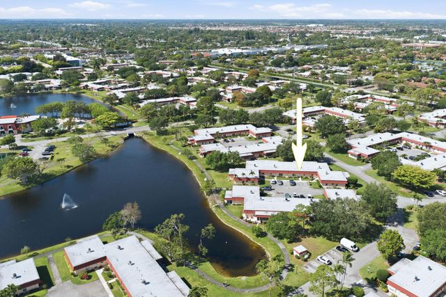 586 Laconia Circle, Lake Worth, FL 33467