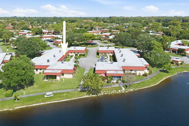 586 Laconia Circle, Lake Worth, FL 33467