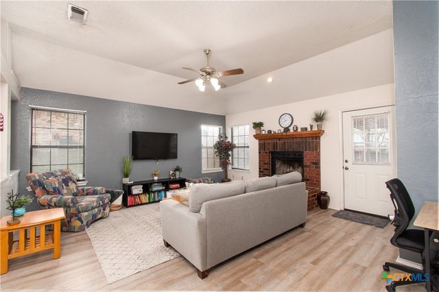 304 Blackfoot Drive, Harker Heights, TX 76548